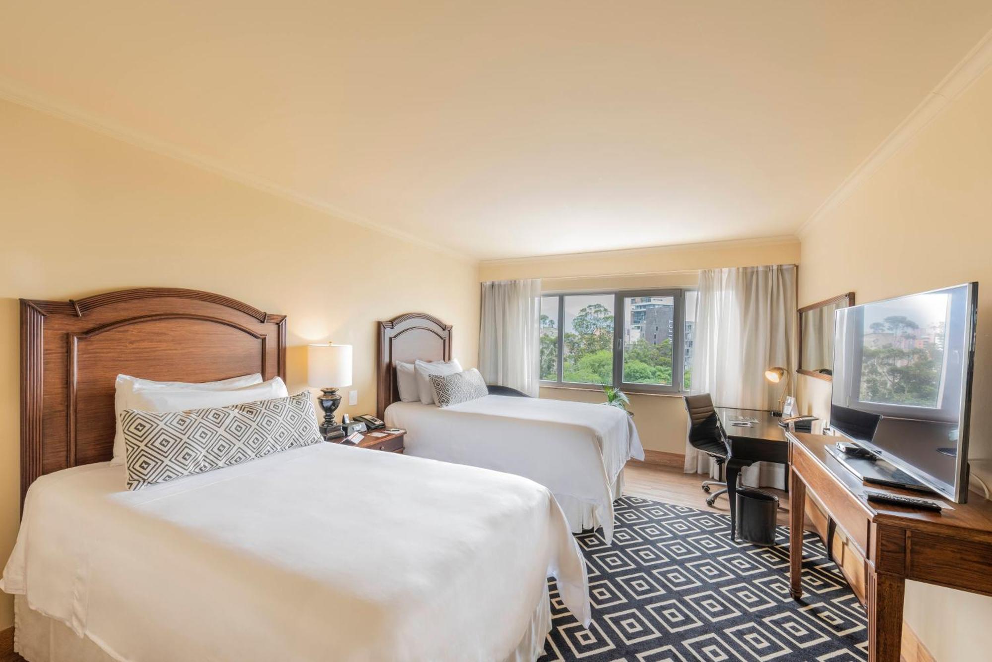 Отель Intercontinental Medellin - Movich By Ihg Экстерьер фото